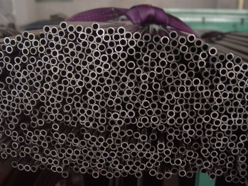cheap Seamless Cold Drawn Tubes for Hydraulic ad Pneumatic power systems  suppliers