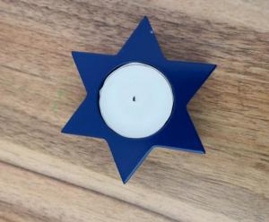 China 3.8x1.5cm 10gram  paraffin white unscented  tealight candle with blue holder on sale