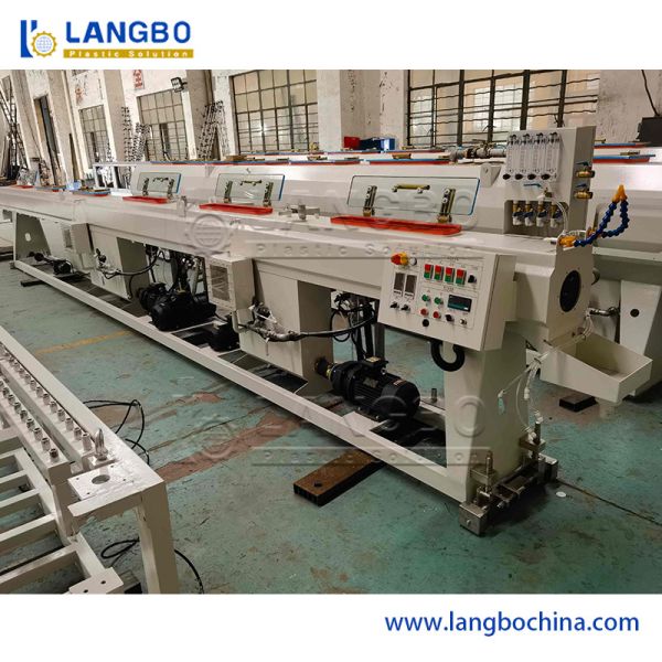 PE Pipe Extrusion Line Customizable Molds Reducing Equipment Failures