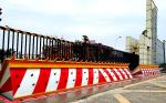 Roadway Safety Vehicle Wedge Barrier Surface Mounted Road Blocker 3M-6M Crash