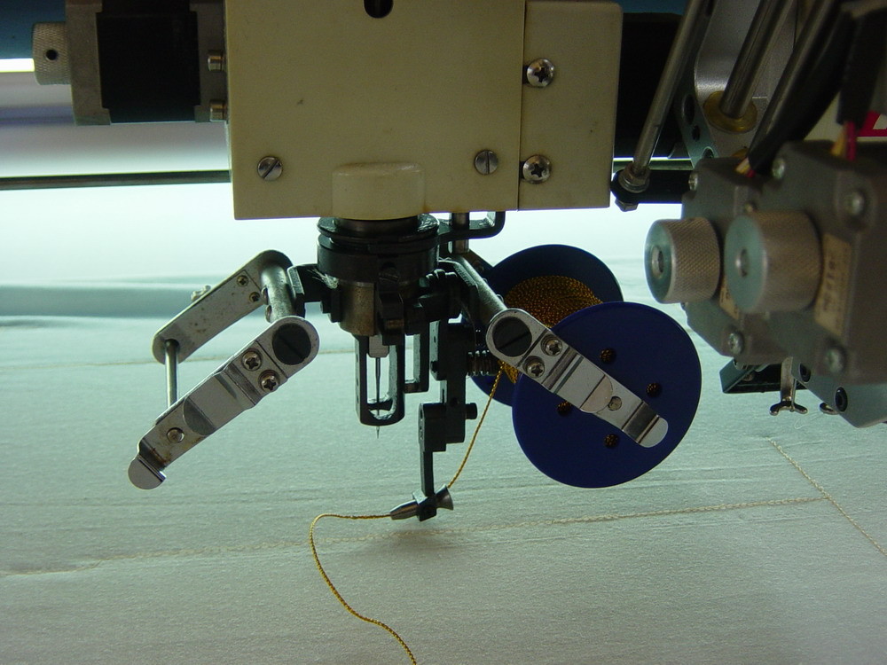 8'' Monitor Computer Controlled Embroidery Machine For Flat / Coiling / Sequin