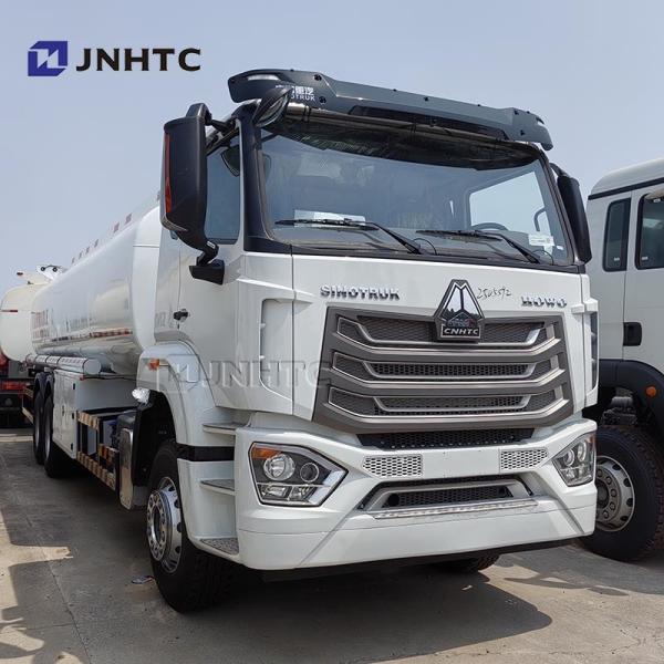 Howo NX Oil Tanker Trucks 6X4 380HP 30000 liters Flammable Liquid Transport
