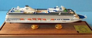 China Oceania Cruises Riviera Boat Cruise Ship Model With Original Engraved Corridor wholesale