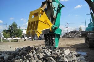 China Beiyi BYC300 Concrete demolition tools machinal pulverizer small rock crusher excavator pulverizer company wholesale