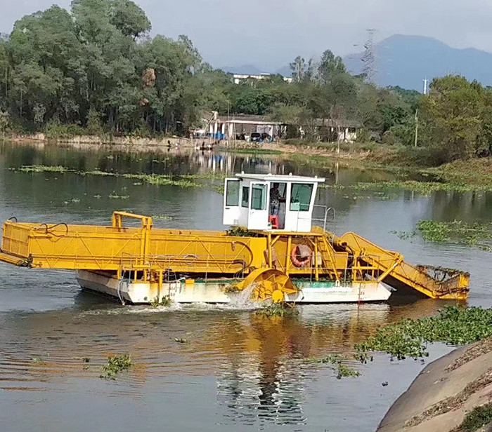 8 Cubic Capacity Eco Harvester For Harvesting Aquatic Plants In Rivers