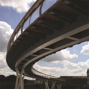 China Single Lane Steel Box Girder Bridge Multi Span Steel Pedestrian Bridge wholesale