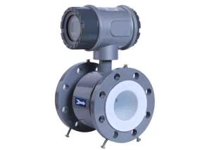 China Battery Powered Electromagnetic Water Flow Meter For Industrial R200 Class B wholesale
