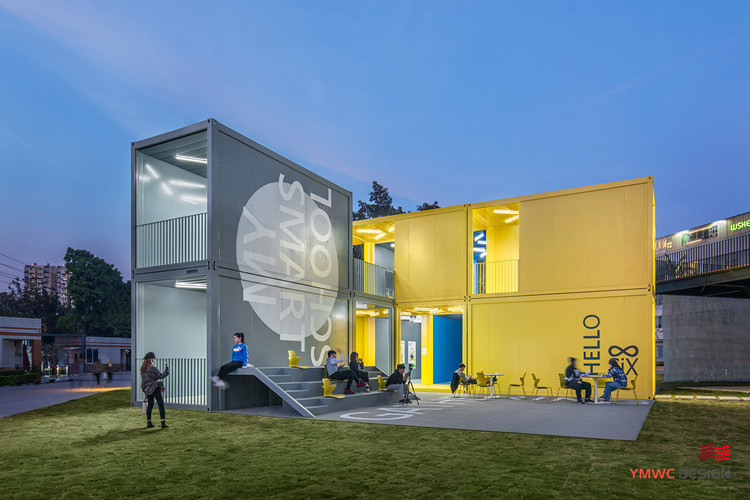 Customized 20FT/40FT Shipping Container Houses for Versatile Applications in Europe