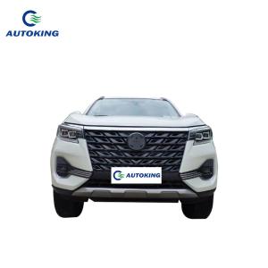 China White Nissan Paladin 5 Seater Pickup Truck 2.0L-2.5L 4WD SUV wholesale
