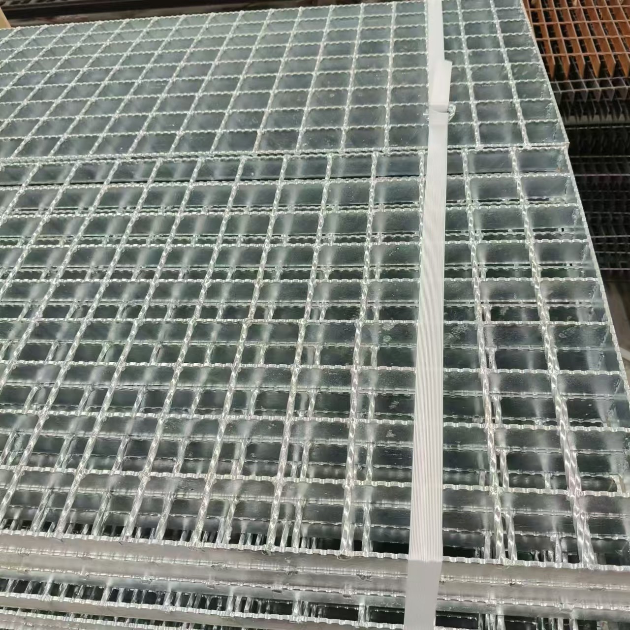 15mm Customized Sheet Metal Fabrications Made Of Steel Grade 0.75mm