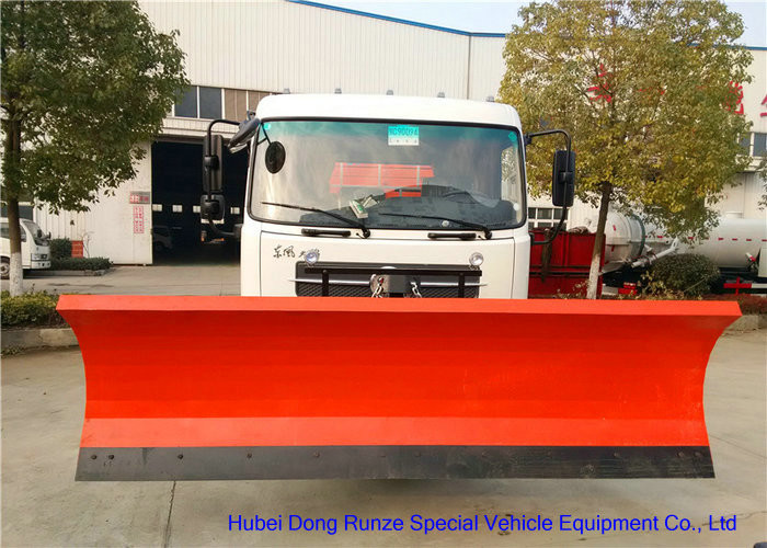 Multifunction Street Washing Truck With Hydraulic Scissor Manlift / Shovel Brushes