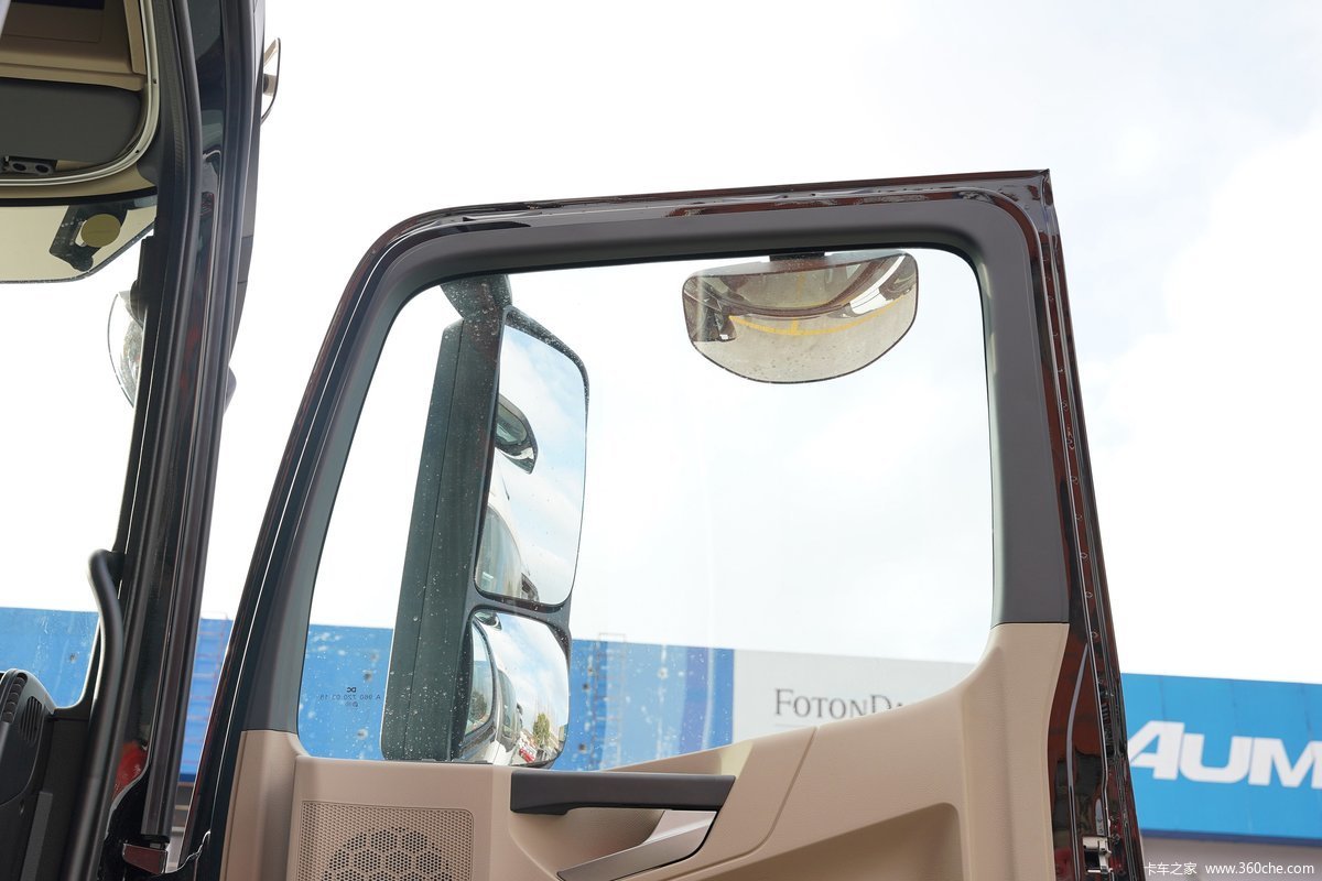 Diesel Fuel Type 6x4 Left Right Driving 31-40T Heavy Trucks for Ben-z Truck Mercede-s Cargo Trailer Head Truck