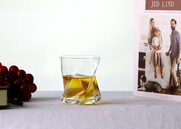 Golden Rim Hand Blown 90mm 10 Oz Whiskey Glasses Irregular Shape