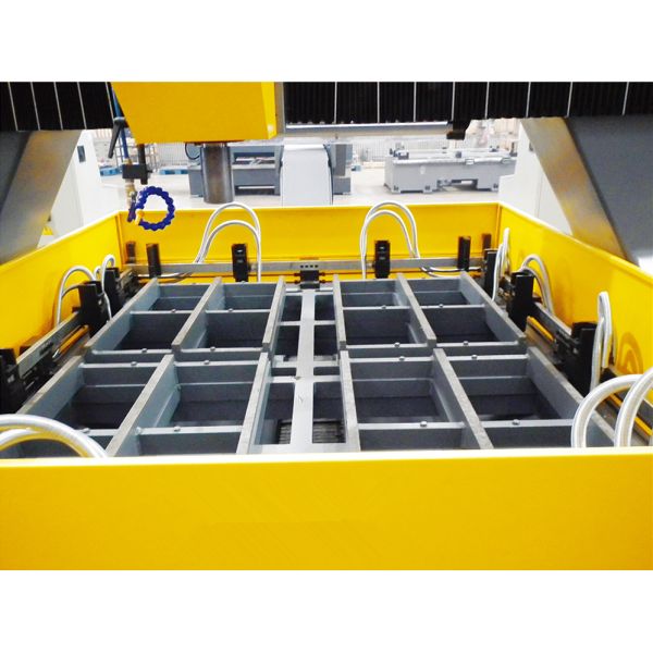 Servo Motor Feed CNC Plate Drilling Machine 1500×8000mm Maximum Workpiece Size For Various Plate Sizes And Thicknesses
