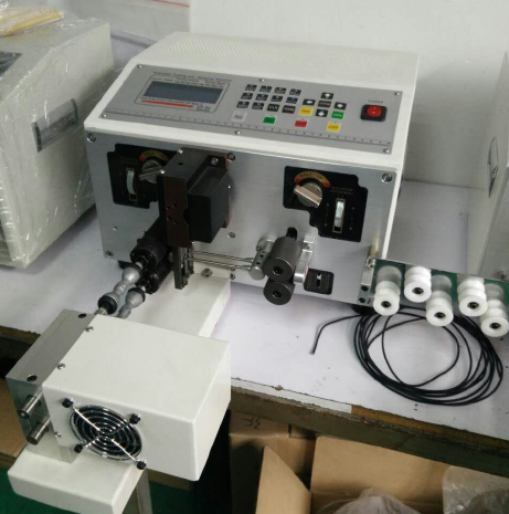 Automatic Wire Cut&Strip&Twist Machine
