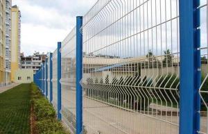 China Pre-burying welded wire mesh fence,Welded wire mesh Garden fence, Galvanized Garden fence wholesale
