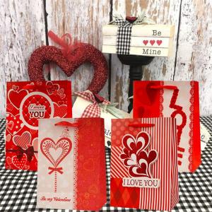 China Kraft Paper Valentines Day Gift Bag With Logo Printed wholesale