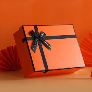 China Custom Printed Packaging Carton for Hats Toys Boxing Gloves Homewares Cosmetics T Shirt Perfume Flower wholesale