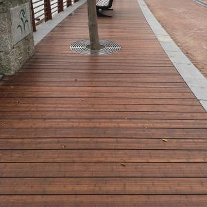 China Eco-Friendly Anti-Corrosion Bamboo Plastic Composite Decking with Flat Surface Design on sale