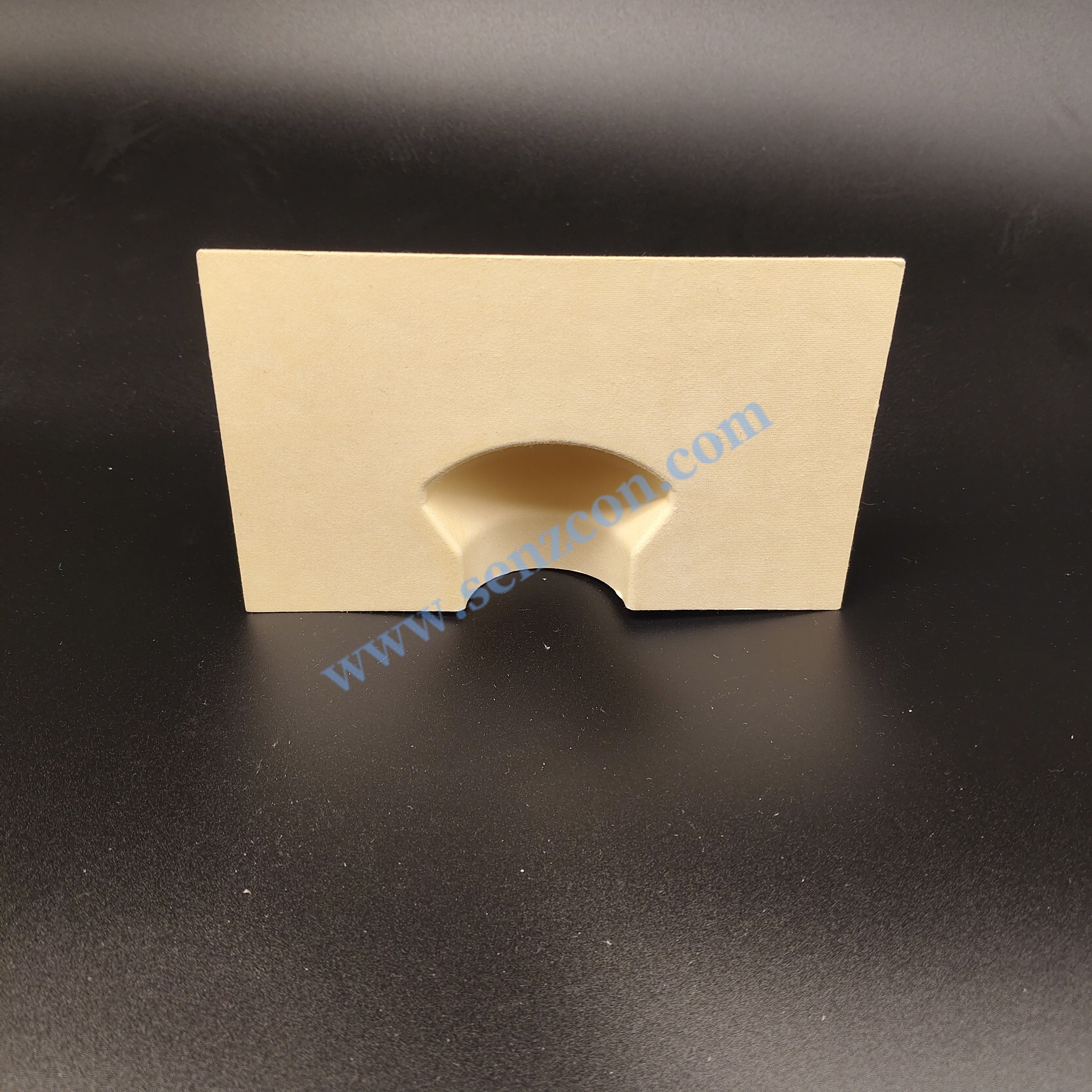 Customized pulp molded packaging liners for hardware door handles and curtain rods are compliant with the plastic ban regulations. They are biodegrada