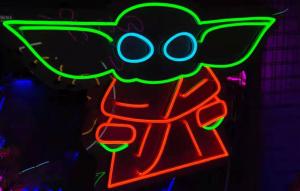 China Aliens neon sign drop shipping eye-Catching Led neon sign  neon lighting wholesale