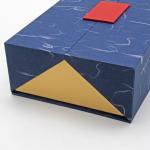 Eco Friendly Cardboard Paper Gift Box With Varnishing Stamping Printing ODM
