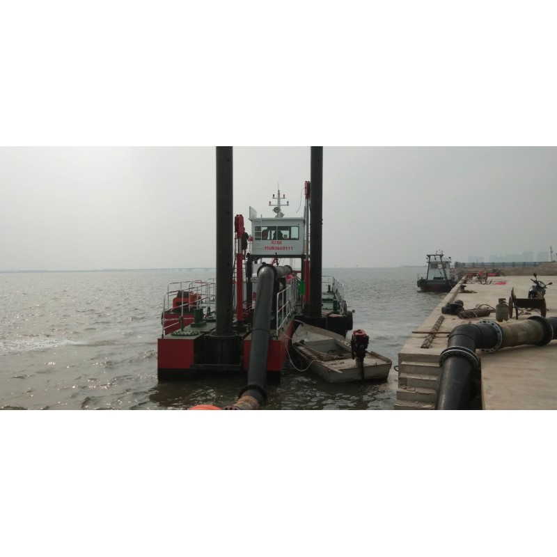 Carbon Steel 200cbm/h River Sand Dredging Machine With Long Boom