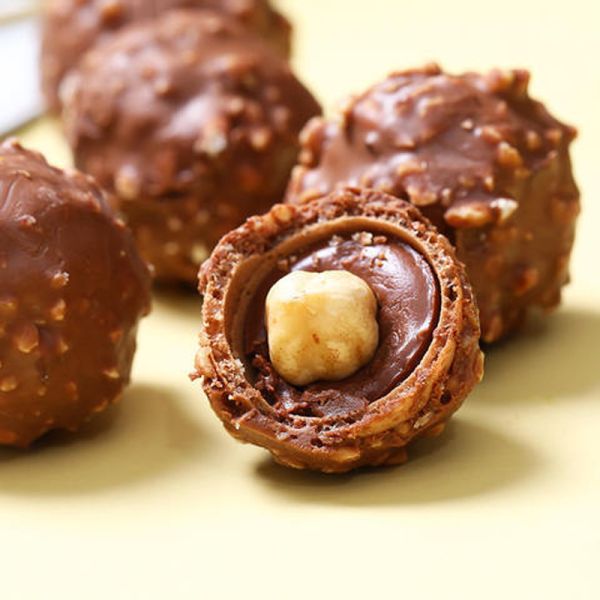 Brown Bulk Chocolate Candy Custom Chocolate Wafer Balls Solid Sweet Milk With Coffee Flavor