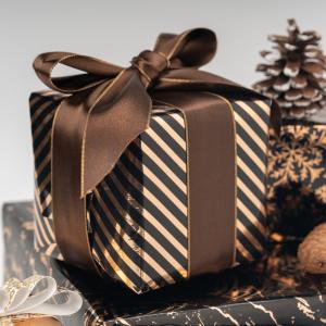 China Black Style Striped Kraft Wrapping Paper 10m Roll Christmas Wrapping Paper OEM on sale