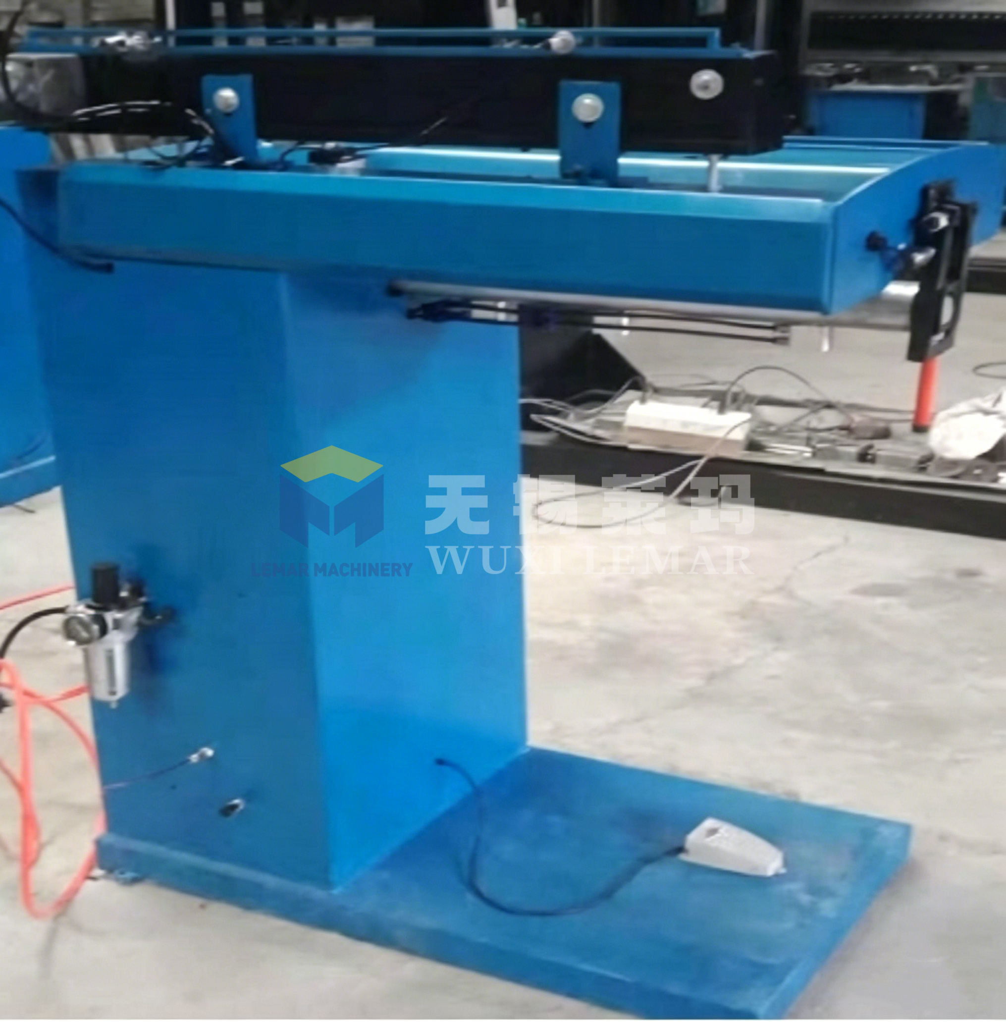 800mm Pneumatic Seam Welding Machine, Longitudinal Straight Seam Welder for Stainless Steel Tank Barrel
