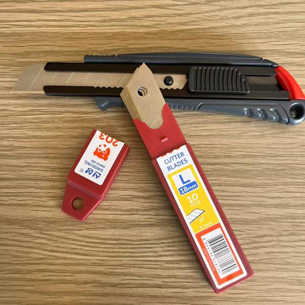 Precise Accurate Cutting Knife Blades 0.5 Mm Thickness 18mm Width