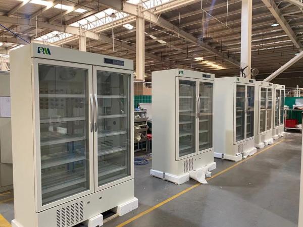 2-8 Degree 656L Double Door Upright Pharmaceutical Refrigerator LED Interior