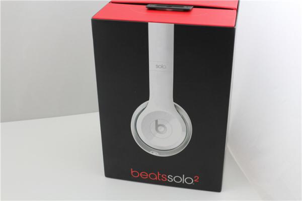 BRAND NEW BEATS BY DR. DRE SOLO2 WIRED ON EAR HEADPHONES HEADSET SEALED white