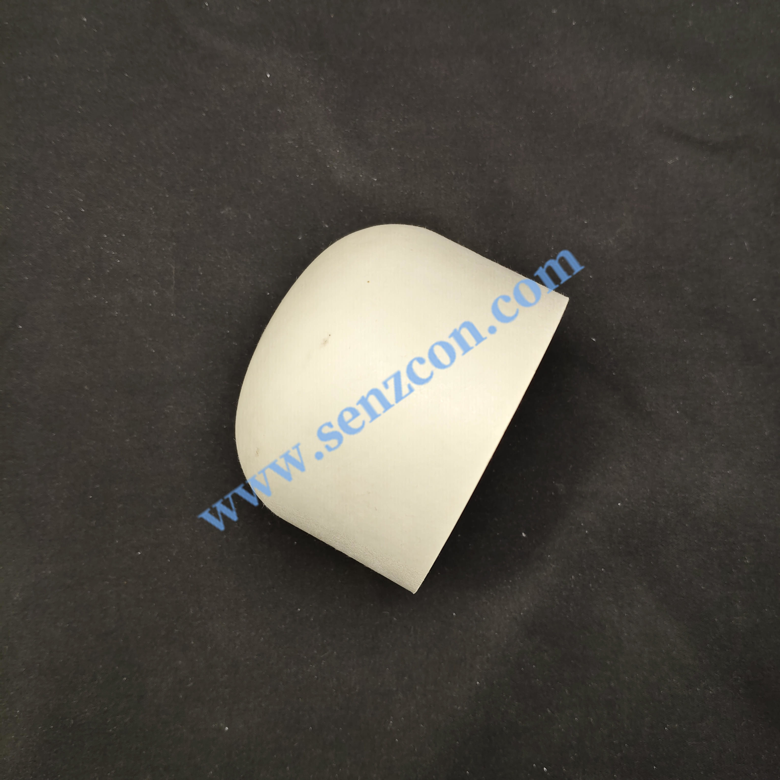 OEM vacuum flasks from a Ningbo factory. The packaging lids are made of white sugarcane pulp through pulp molding. They are environmentally friendly