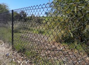 China 3mm Wire 60*60mm Opeing Twist Edge PVC Coated Chain Link Fence For Farm wholesale