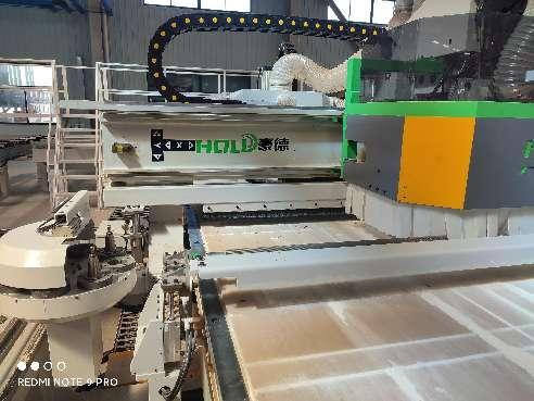 Servo Control CNC Nesting Machine Wood Cutting With 12 Tools Magazine And 9V Drill Bank