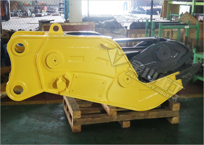 Wear Resistant Hydraulic Concrete Pulverizer For Komatsu Excavator PC210 PC250