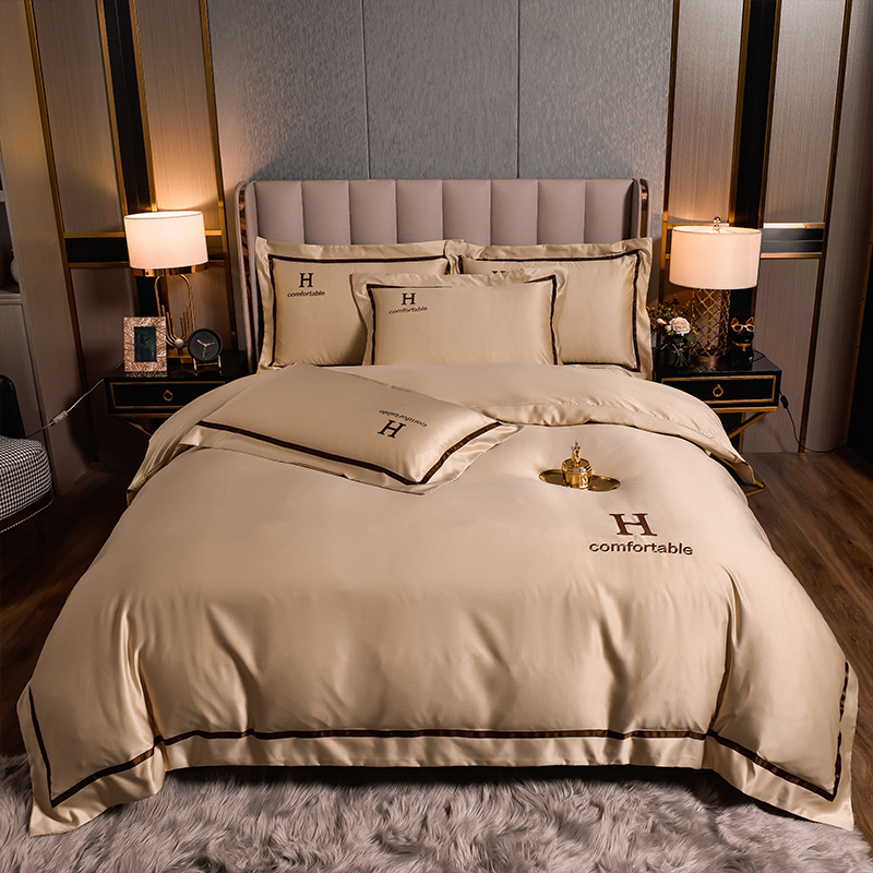 Custom Embroidered Polyester Silky Bedding Set for end Luxury Bedroom in Modern Style
