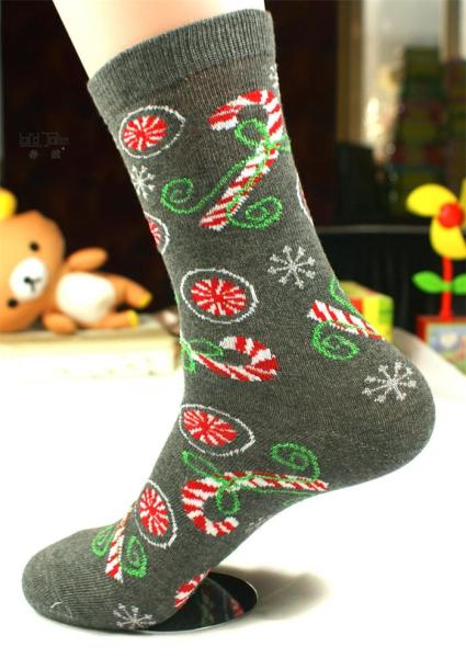 Customized jacquard cartoon christmas patterned design OEM winter cotton socks