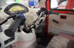 300cc 4 Stroke Enclosed Tricycle for 5 People and 600kg Loading Capacity in Peru