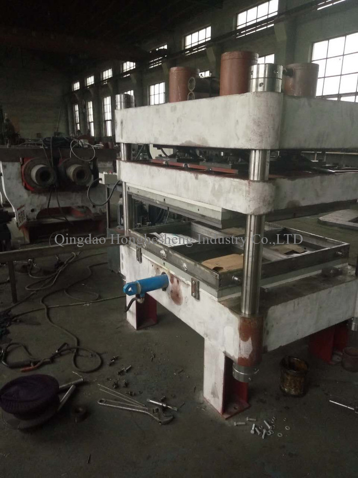 Rubber Interlocking Tile Making Machine