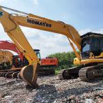 Japanese Imported Original Used Komatsu PC220-8 Excavator 110kw Rated Power 400L