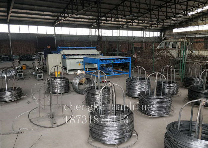 Galvanized Wire Black Wire Mesh Spot Welding Machine , Fence Mesh Welding Machine