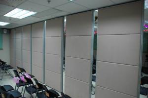 China Restaurant Folding Partition Walls , Soundproof Movable Room Dividers wholesale