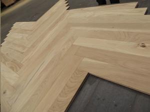 China unfinished French Oak herringbone flooring, fishbone oak engineered flooring on sale