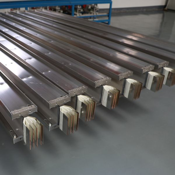 Insulated Busbar Enclosed Electrical System Solid Copper with Aluminium Material