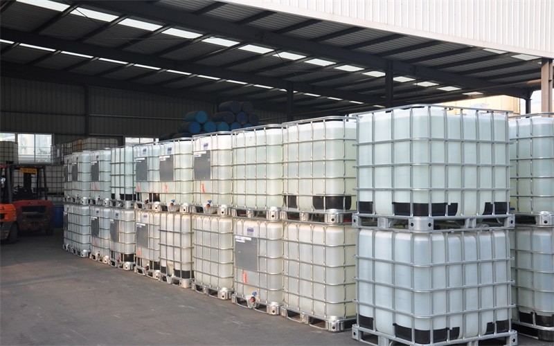 PH 2-5 Oil Removal Agent Emulsified Yellow Liquid LSY-502 Demulsifier Refinery Sewage Treatment flocculant