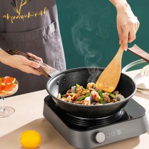 China 30 / 32 / 34Cm Kitchen Cookware Aluminum Non Stick Wok Pan With Lid wholesale