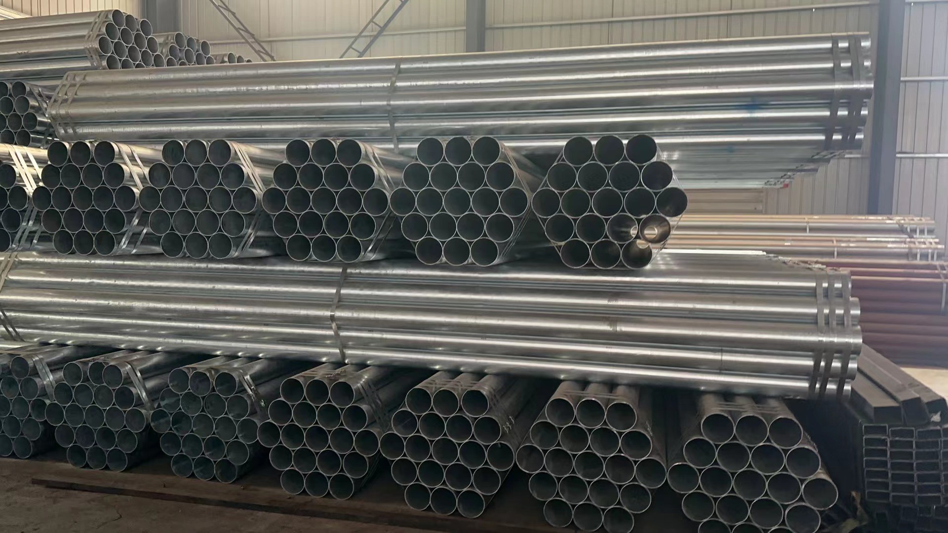 Hot Dipped Galvanized Steel Pipe HDG 1.5MM 4 inch ASTM A106