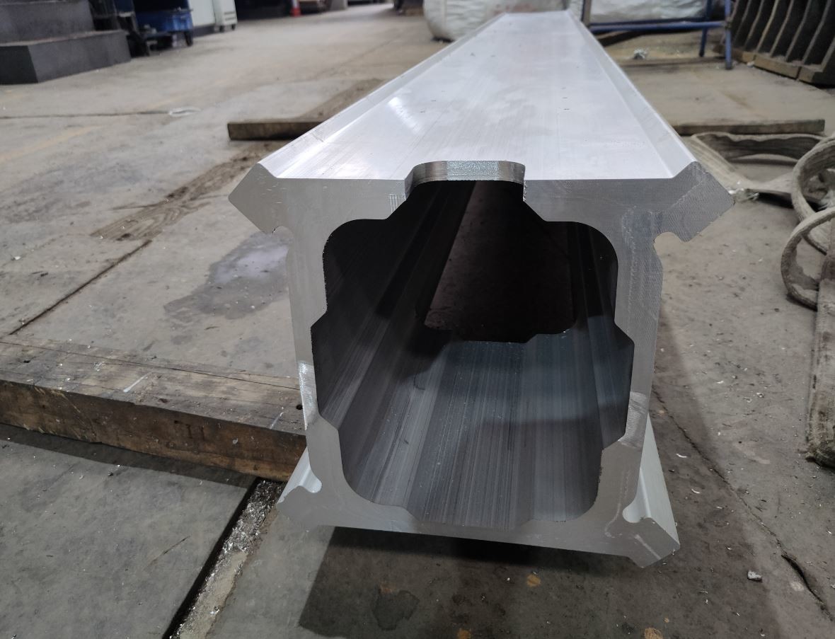ROC L6 Feed Beam Profile ROC L6 Drill Rigs Use Aluminum Extruded Profiles